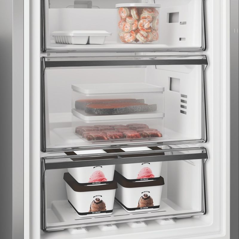 Whirlpool-Lodowka-z-zamrażarką-Wolnostojące-WPC-84I-XP-New-Silver-–-ARC-1035-Dwudrzwiow-y-a-Lifestyle-detail