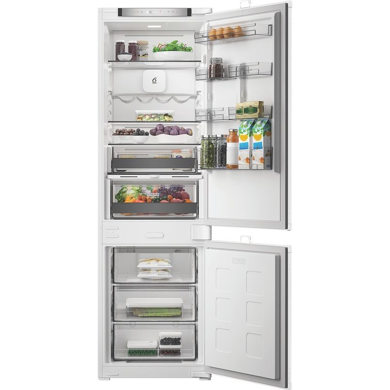 Whirlpool-Lodowka-z-zamrażarką-Do-zabudowy-WHK2-5293-B5E-Zinc-Metal-Dwudrzwiow-y-a-Lifestyle-frontal-open
