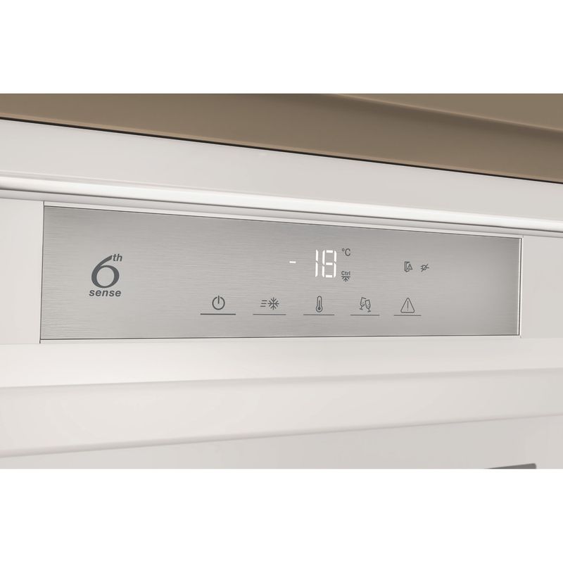 Whirlpool-Zamrażarka-Do-zabudowy-WHSD18F073C1-White---ARC-P1-Control-panel