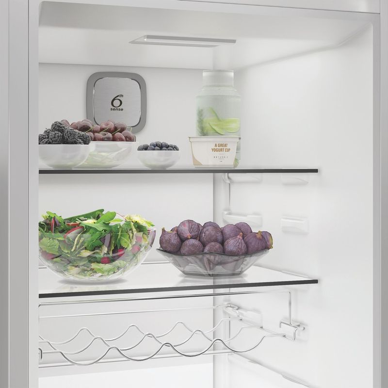 Whirlpool-Lodowka-Wolnostojące-WHMLF-6442-W4E-White---ARC-P1-Lifestyle-perspective
