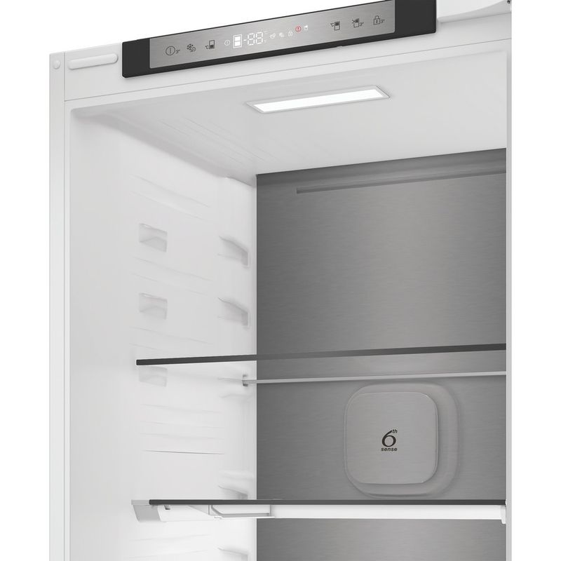 Whirlpool-Lodowka-z-zamrażarką-Do-zabudowy-WHK2-5323-B5E2-Zinc-Metal-Dwudrzwiow-y-a-Control-panel