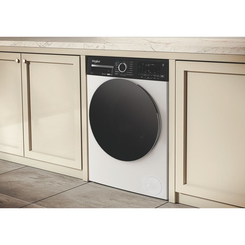 Whirlpool-Pralka-Wolnostojące-WAM36WADSPL-Biel-Ładowany-od-frontu-A-Lifestyle-perspective