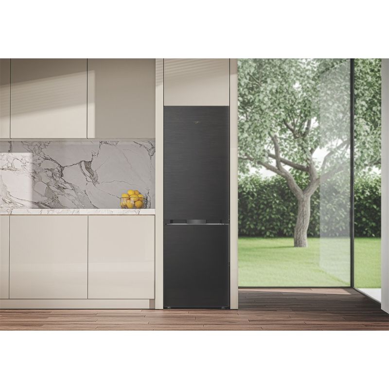 Whirlpool-Lodowka-z-zamrażarką-Wolnostojące-WHK-26372-XR5E-ARC-764-Manhattan-Gray-Dwudrzwiow-y-a-Lifestyle-frontal